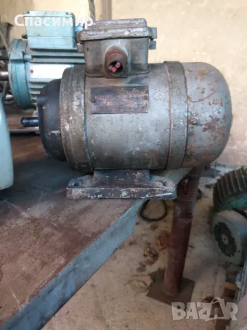 Ел двигател 180w на 1400об , снимка 2 - Електродвигатели - 49414222