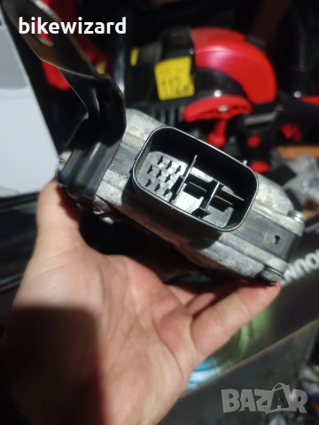 Lexus is220 модул / компютъ кормилна рейка 89650-53010, снимка 3 - Части - 53113620