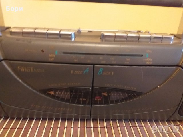 Радиокасетофон, снимка 4 - Радиокасетофони, транзистори - 29454418
