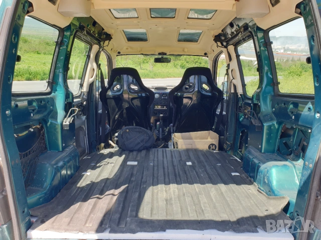 Peugeot Partner дясна задна странична врата плъзгаща цвят KRZD, снимка 5 - Части - 53990569