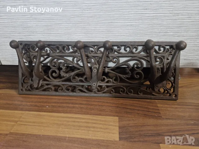 Старинна чугунена закачалка 