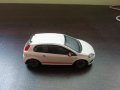 Bburago Abarth Grande Punto 1/43 оригинална количка Ббураго , снимка 1 - Колекции - 42664188