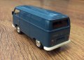Volkswagen T2 Panel Van VW - мащаб 1:43 на Maisto модела е нов в кутия, снимка 4