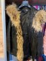Черно яке размер S от естествена агнешка кожа с лисица марка Mitron , снимка 12
