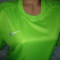 Nike L-Оригинална неонова мъжка тениска , снимка 2 - Тениски - 36777880