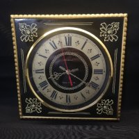 Стенен часовник Янтаръ , снимка 1 - Антикварни и старинни предмети - 44202758