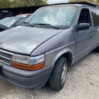 Chrysler Voyager 2,5I на части, снимка 1 - Автомобили и джипове - 30278977