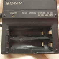 Sony battery charger BC-CS1, снимка 1 - Друга електроника - 39854254