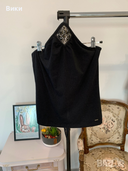 Дамски топ в размер L, но е подходящ и за М, снимка 1