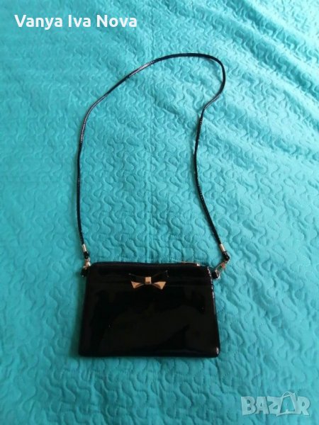 Hebrosa-малка  испанска черна лачена чантичка, снимка 1