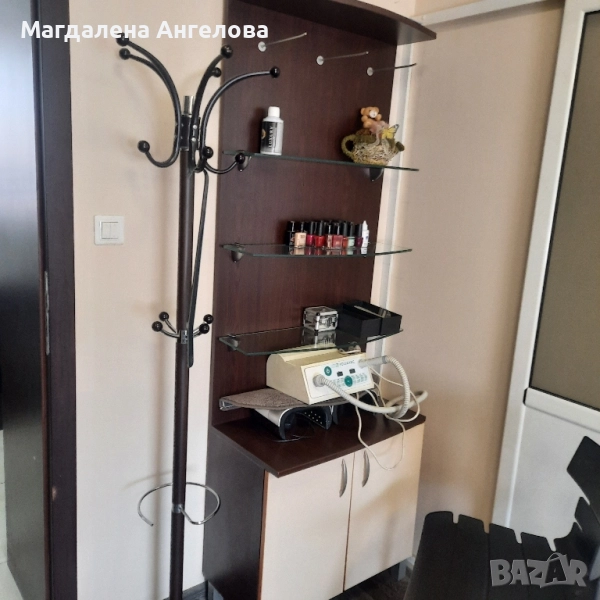 Дървен шкаф, снимка 1
