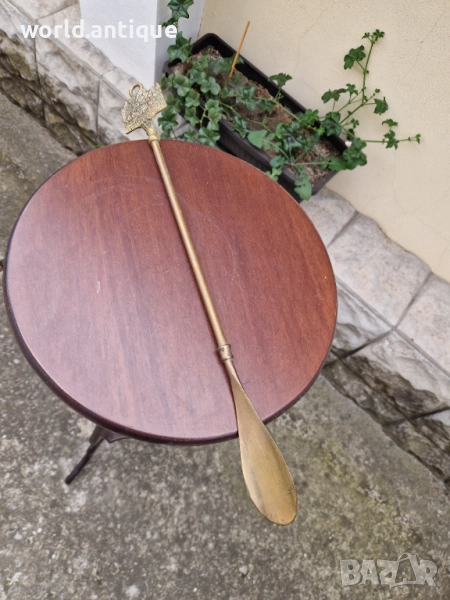 Антикварна английска бронзова обувалка , снимка 1