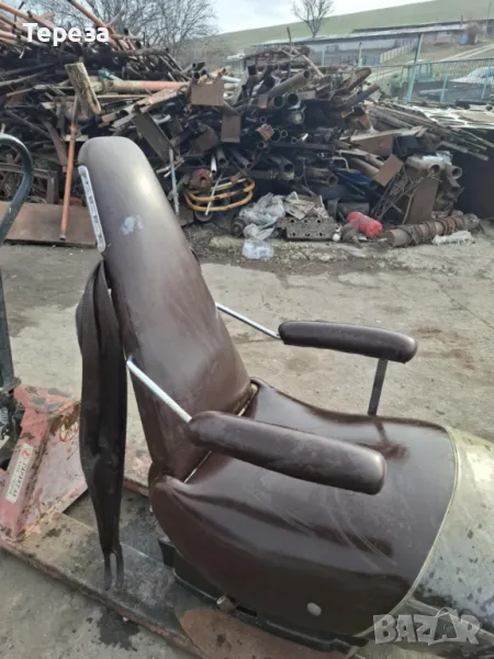 Ретро кожен зъболекърски стол с хидравлика бръснарски стол, снимка 1