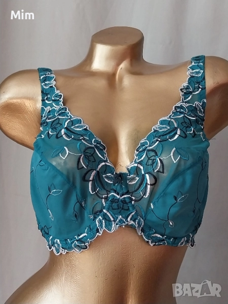 Hunkemoller 75 G Зелен сутиен с бродерия , снимка 1