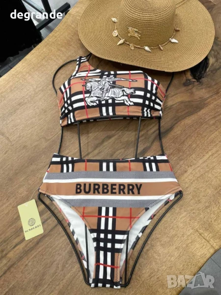 Бански комплект от две части Burberry, снимка 1