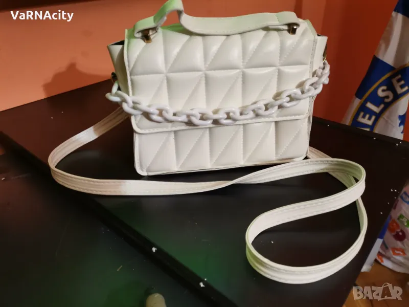 Дамска бяла чанта - нова, снимка 1