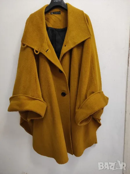 Емблематично палто от холандския дизайнер Edgar Vos. , снимка 1