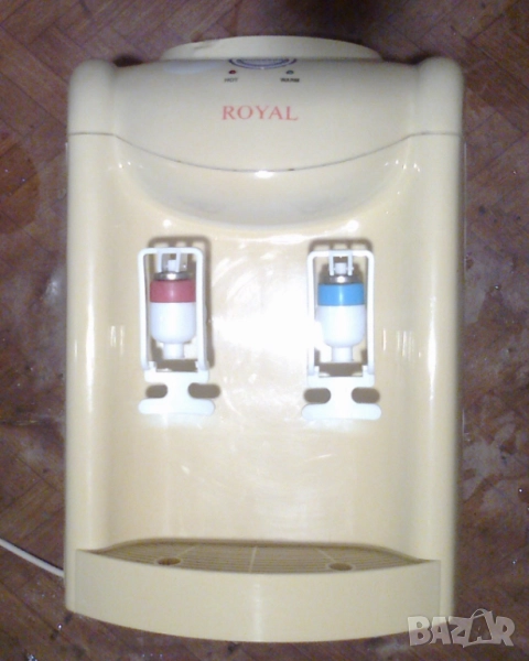 ДИСПЕНСЪР МАРКА ROYAL ЗА 19 ЛИТРОВИ ГАЛОНИ , снимка 1