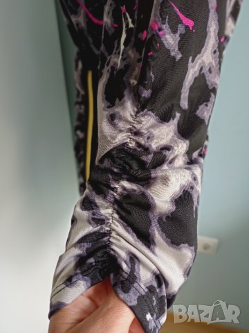 Блуза Niki Minaj M, снимка 7 - Блузи с дълъг ръкав и пуловери - 36754633