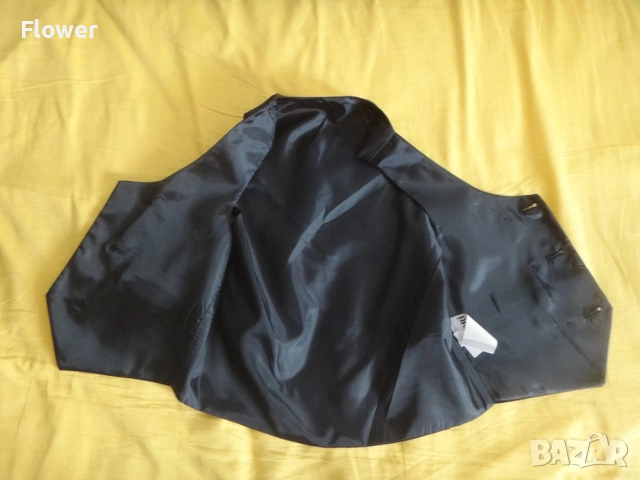 Нов Детски официален черен костюм от 3 части, размер 104-110см, за 4-5 години, снимка 9 - Детски комплекти - 53272249