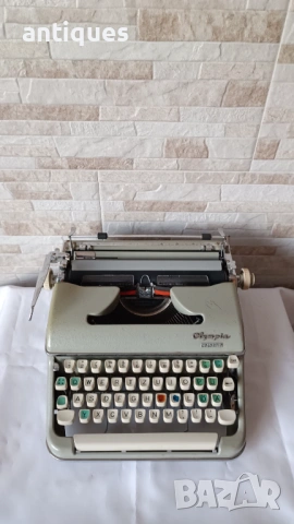 Стара пишеща машина Olympia COLORTIP - 1960" год., снимка 2 - Антикварни и старинни предмети - 53162680