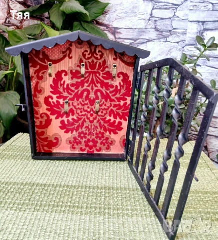 Къщичка за ключове ковано желязо , снимка 2 - Антикварни и старинни предмети - 51080058