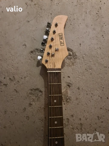 Електрическа китара комплект с усилвател , снимка 5 - Китари - 50757178