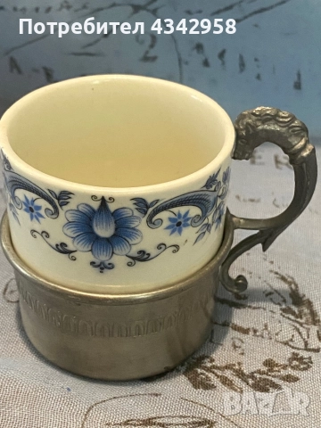 Порцеланова антична чаша за еспресо с кобалтов мотив.1950 г.