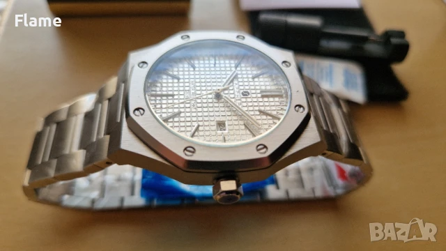 Чисто Нов Sapphero Royal Oak мъжки водоустойчив изчистен и стилен часовник