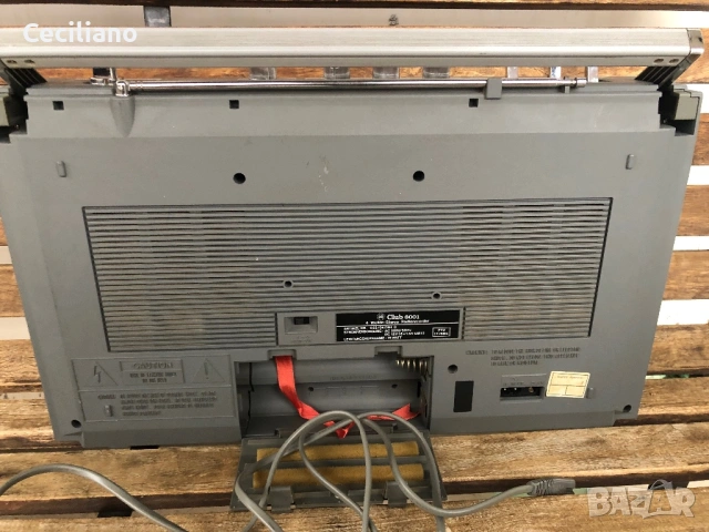 Радиокасетофон  Club 6001(Germany)!, снимка 10 - Радиокасетофони, транзистори - 53266168