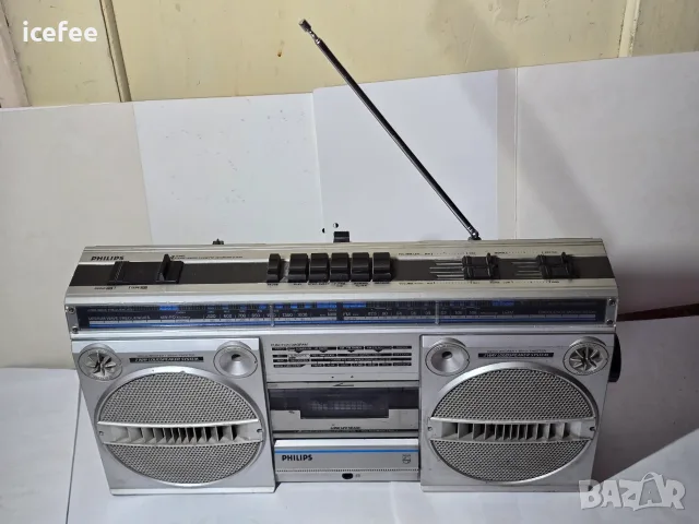 Радиокасетофон Philips D8134, снимка 2 - Радиокасетофони, транзистори - 55840993