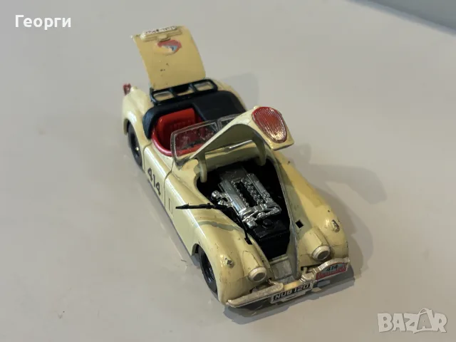 Jaguar XK 120 Corgi , снимка 4 - Колекции - 55991297