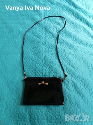 Hebrosa-малка  испанска черна лачена чантичка