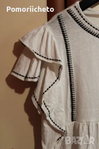 Бяла блуза Mango, снимка 2 - Корсети, бюстиета, топове - 47412439