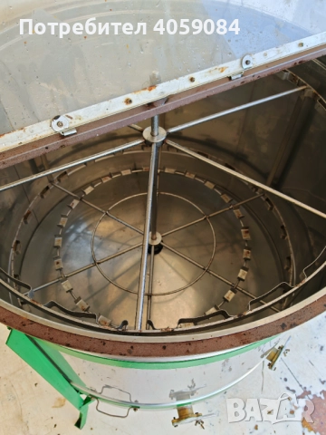 Центрофуга за вадене на мед, 24 рамки, снимка 3 - Други машини и части - 51646612