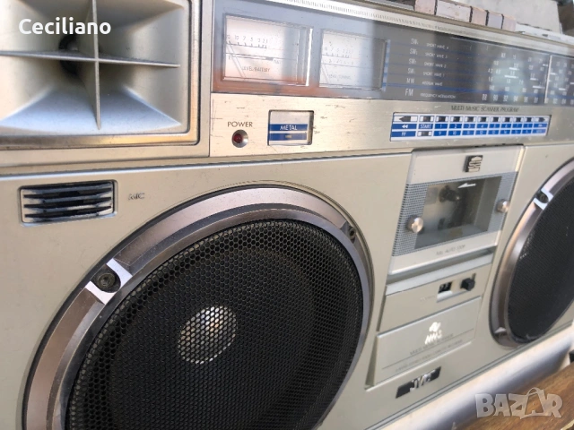 JVC RC M70-Работещ  функционално на всичко радиокасетофон!, снимка 8 - Радиокасетофони, транзистори - 53974667