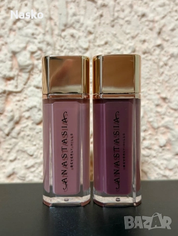 Anastasia Beverly Hills матови чер