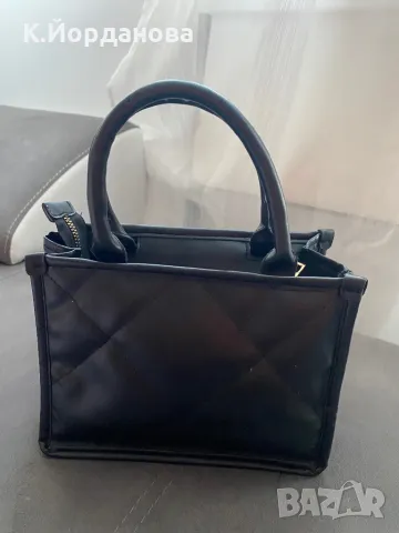 Дамска черна чанта 