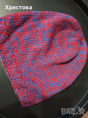 Шапка за есен/зима в синьо и цикламено- 5,00лв.