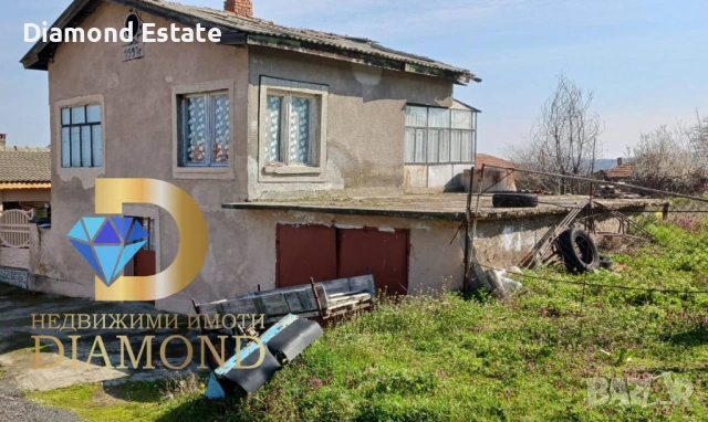 Двуетажна къща в село Динево, обл. Хасково, снимка 3 - Къщи - 54037913