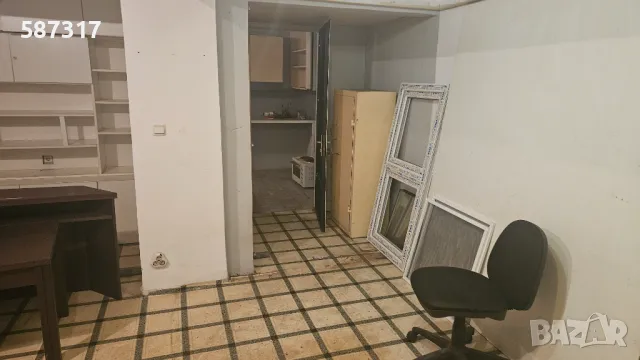 Продавам  партер, снимка 12 - Гаражи и паркоместа - 49420615