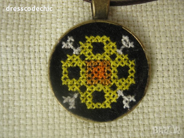 Бродирани бижута с шевици 1, снимка 16 - Колиета, медальони, синджири - 28531100