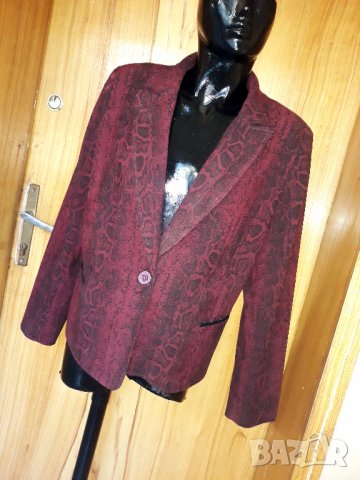 Винено червено сако със змийски принт Л, снимка 1 - Сака - 34541004
