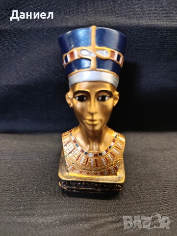 Бюст на Нефертити от Египет, снимка 2 - Антикварни и старинни предмети - 53237228