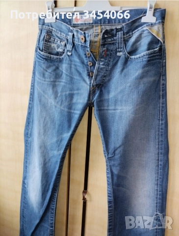 Мъжки дънки, ризи, работен гащеризон. 