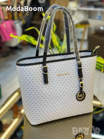 Michael Kors дамски чанти Различни цветове , снимка 5 - Чанти - 48854370