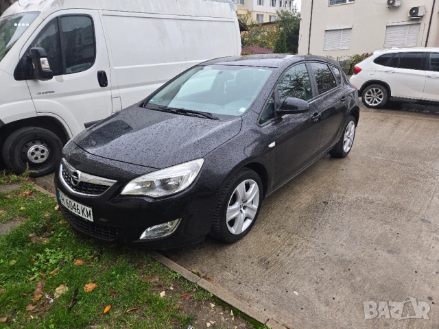 Opel Astra 2012, снимка 6 - Автомобили и джипове - 52328813