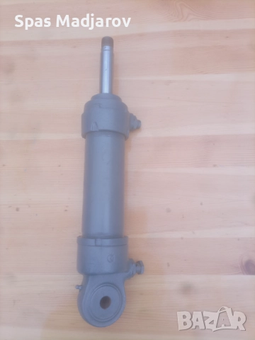 Хидравличен цилиндър 