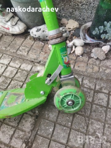 Тротинетка с 4 колела светещи, сгъваема , снимка 9 - Други спортове - 42688307