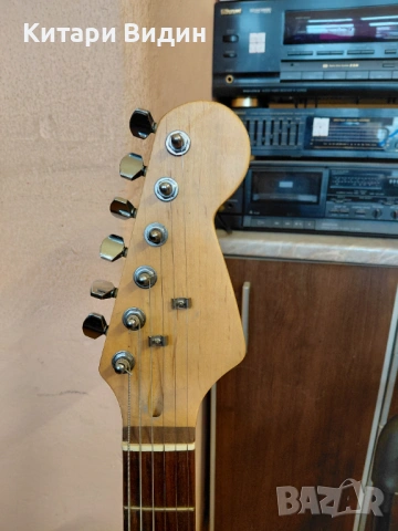 Продавам електрическа китара стратокастер с ефект овердрайв, снимка 4 - Китари - 53267083